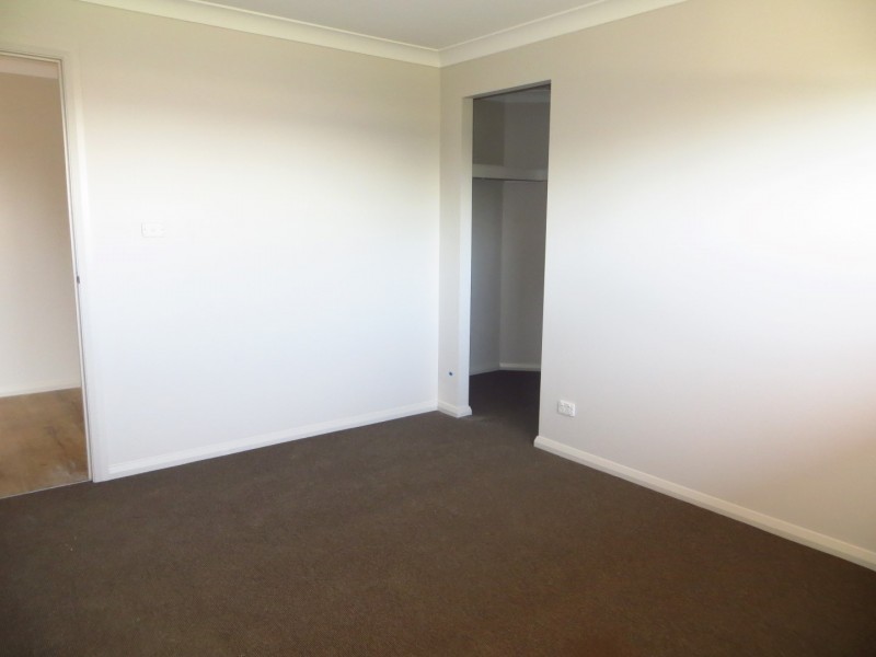 2/255 Fifteenth Avenue, West Hoxton NSW 2171