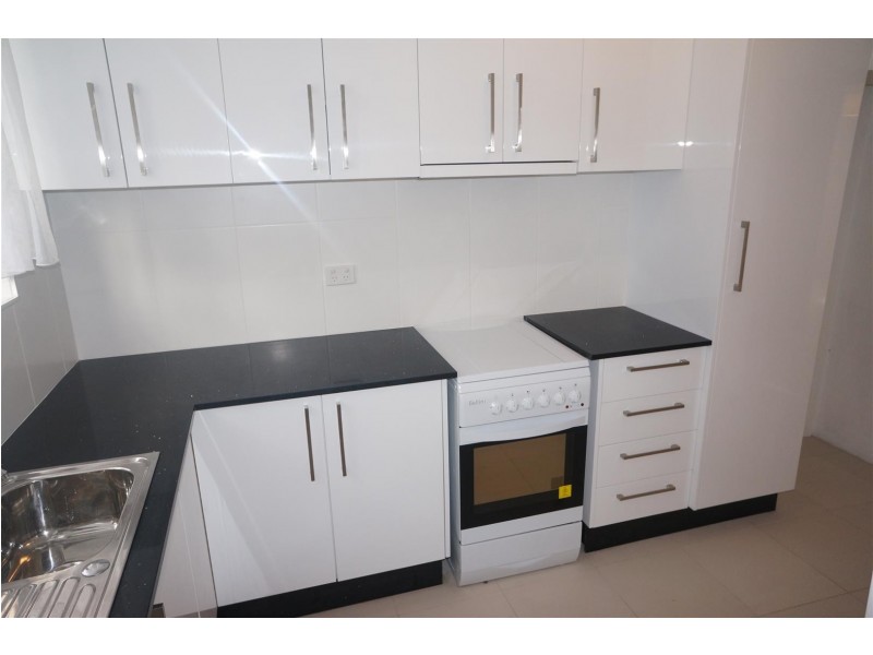 1/34 Remembrance Avenue, Warwick Farm NSW 2170