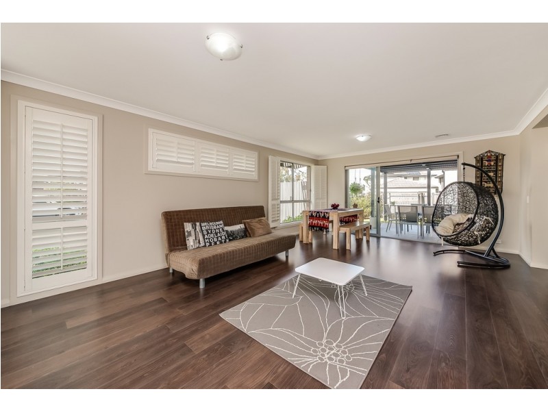 12A Tyne Walk, Glenfield NSW 2167