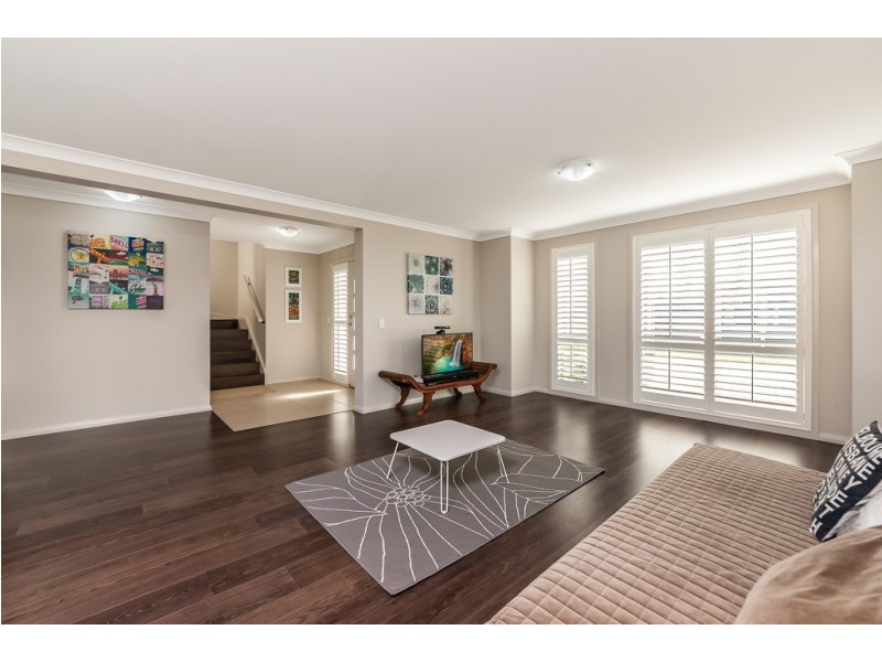 12A Tyne Walk, Glenfield NSW 2167