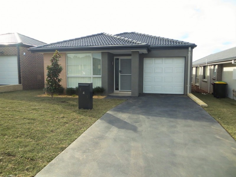 141 Atlantic Boulevard, Glenfield NSW 2167