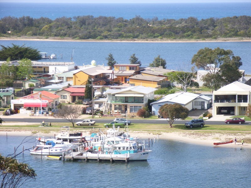 1/58 Marine Parade, Lakes Entrance VIC 3909