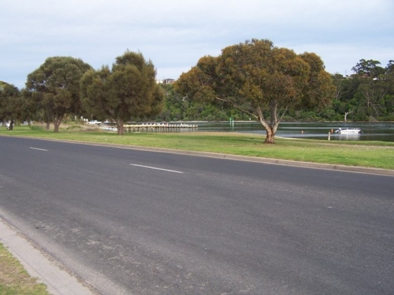 1/58 Marine Parade, Lakes Entrance VIC 3909