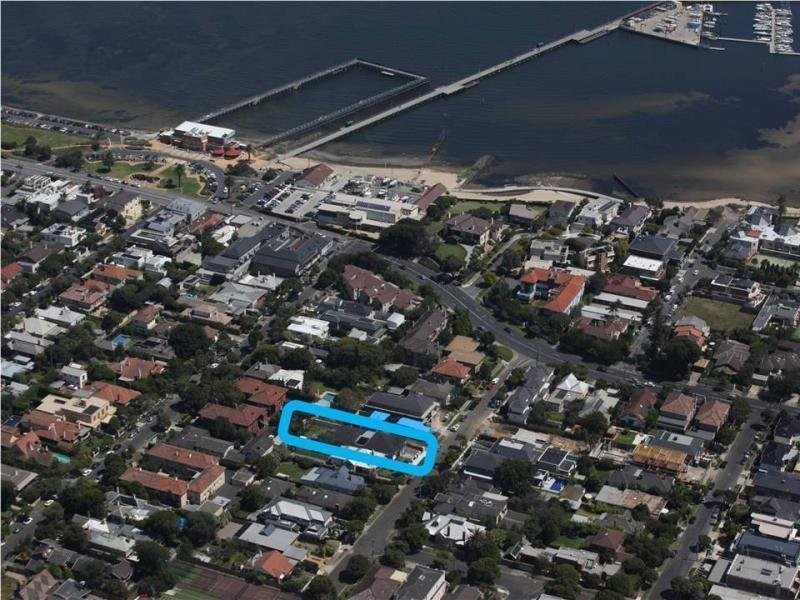 8 Young Street, Brighton VIC 3186