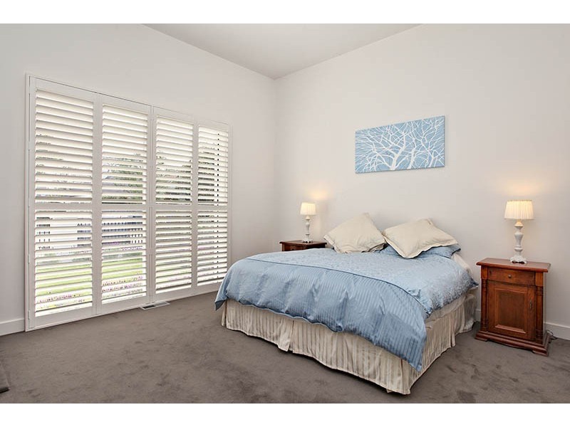 8 Young Street, Brighton VIC 3186
