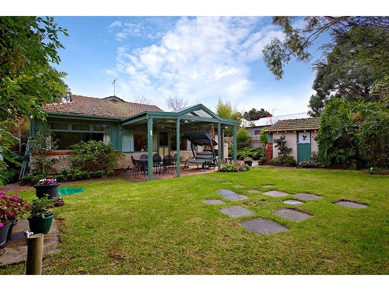100 Highfield Road, Canterbury VIC 3126