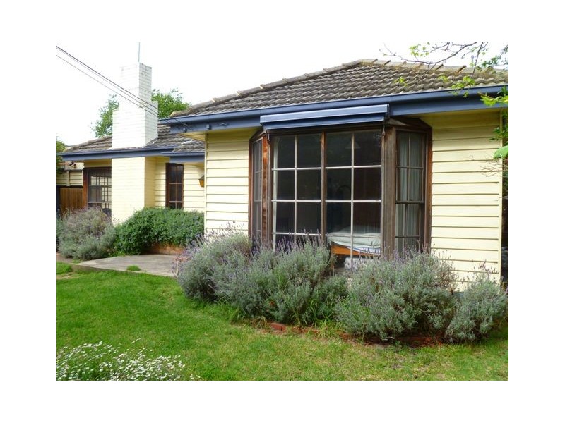 12 Cherbourg Avenue, Beaumaris VIC 3193