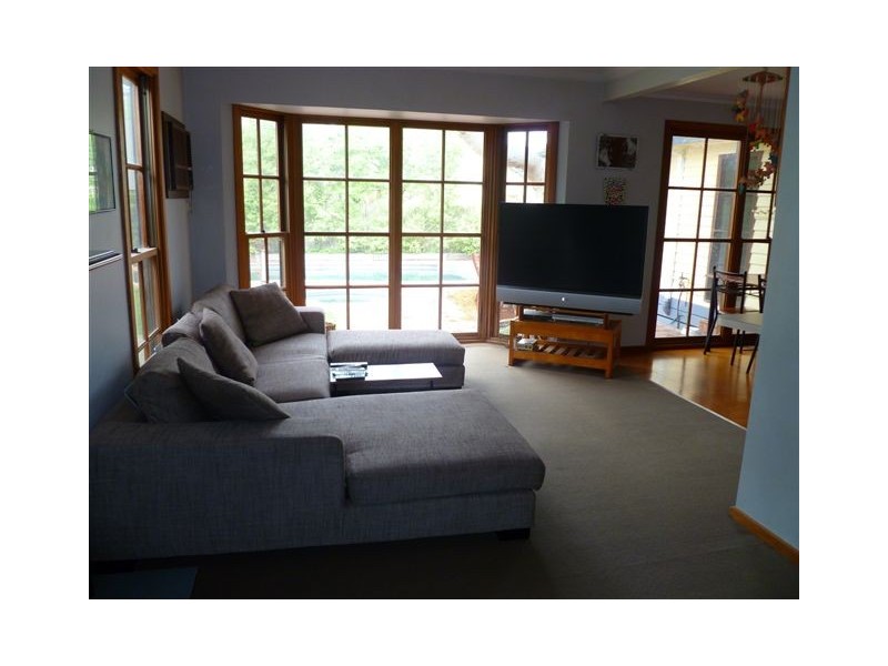 12 Cherbourg Avenue, Beaumaris VIC 3193