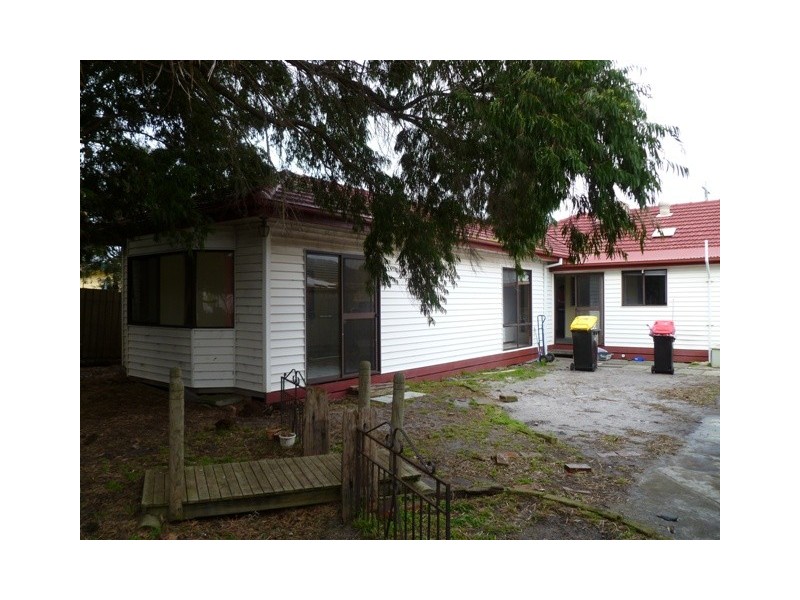 11 Northcliffe Road, Edithvale VIC 3196