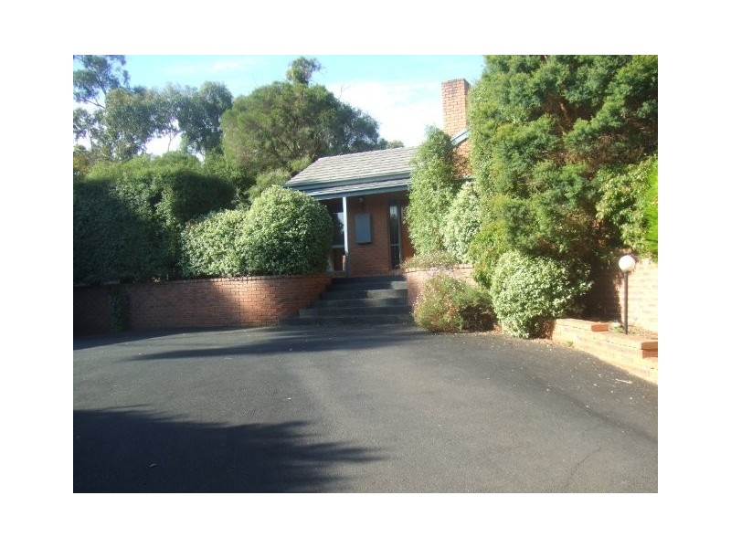 19 – 21  Banool Crescent, Mount Eliza VIC 3930