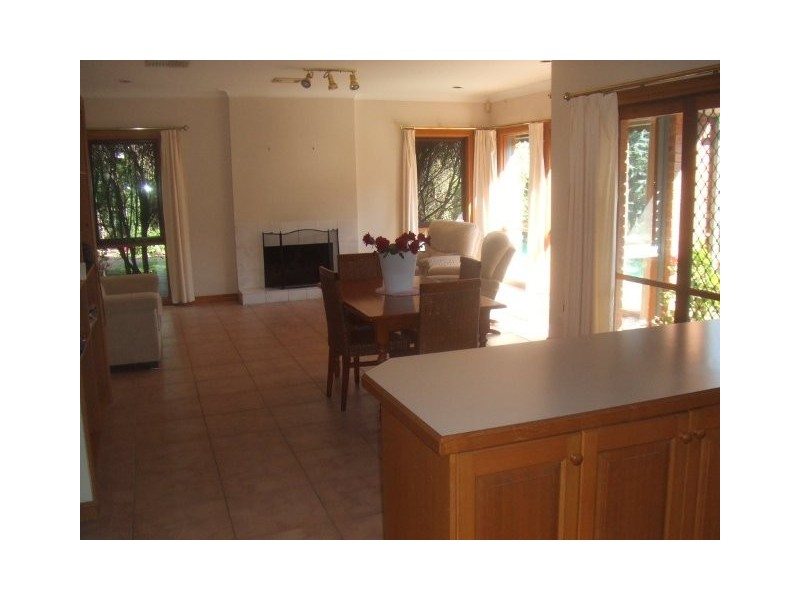 19 – 21  Banool Crescent, Mount Eliza VIC 3930