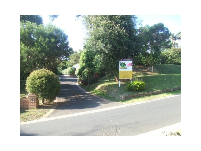 19 – 21  Banool Crescent, Mount Eliza VIC 3930