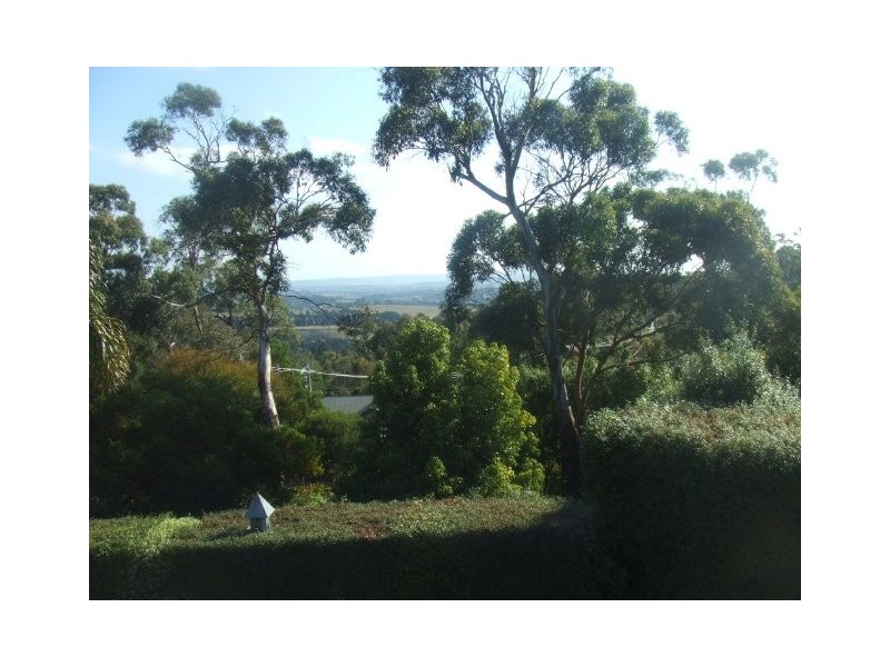 19 – 21  Banool Crescent, Mount Eliza VIC 3930