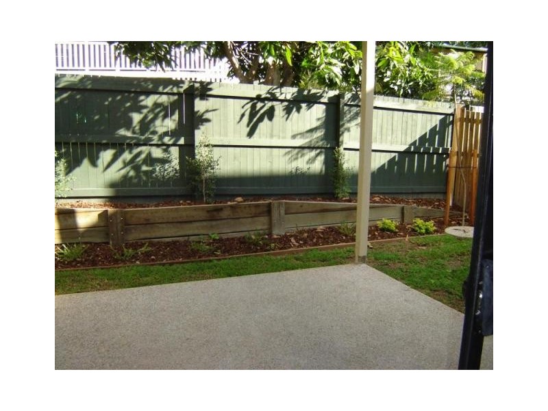 2/17 Blake Street, Wooloowin QLD 4030