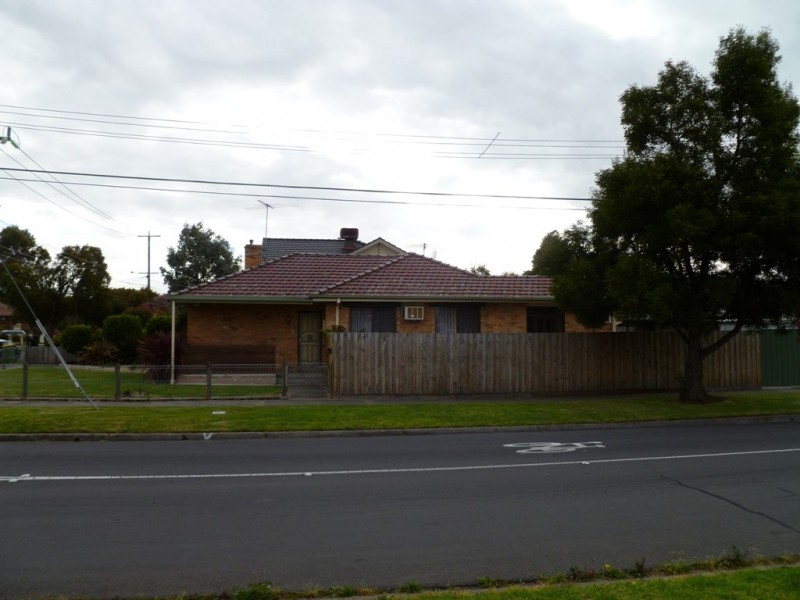 2 Cuthbert Road, Reservoir VIC 3073