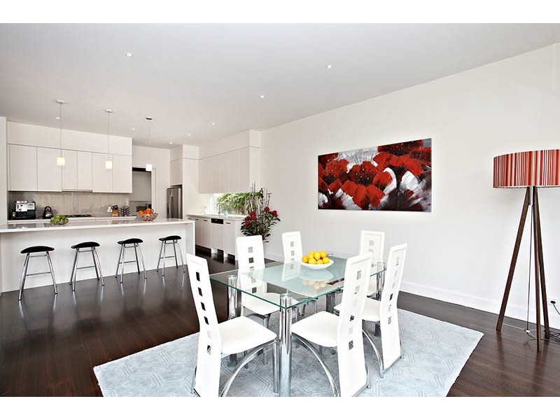 8 Young Street, Brighton VIC 3186