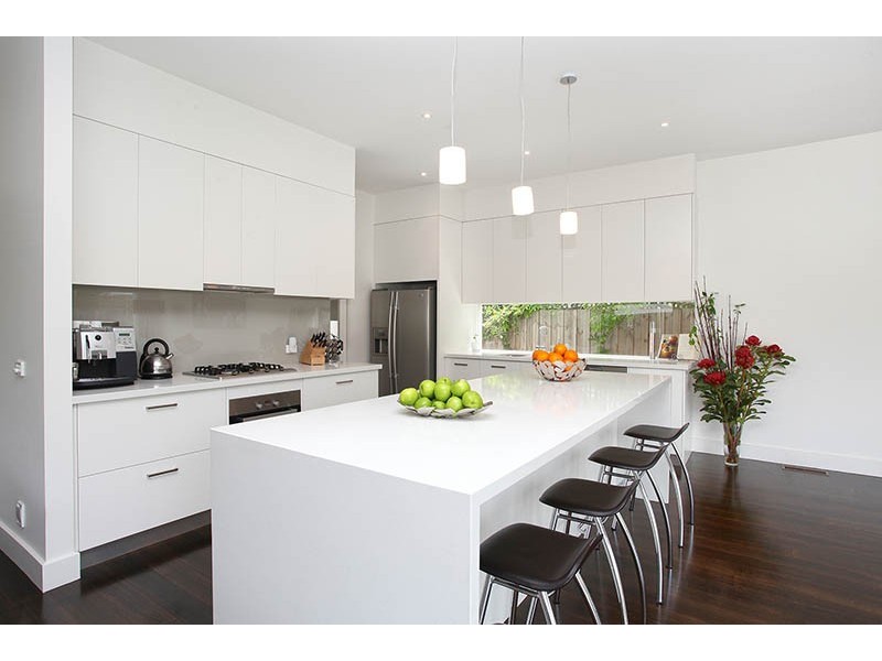 8 Young Street, Brighton VIC 3186