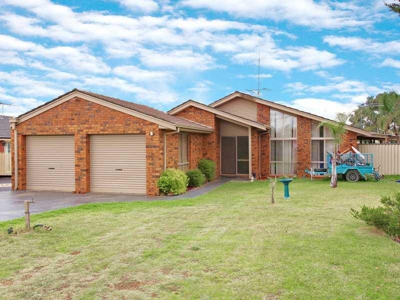 3 Van Court, Melton West VIC 3337