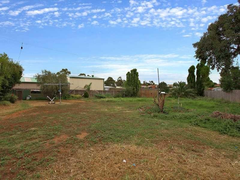 3 Van Court, Melton West VIC 3337