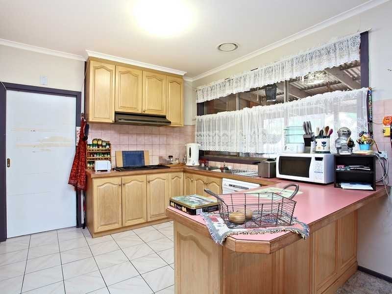 3 Van Court, Melton West VIC 3337