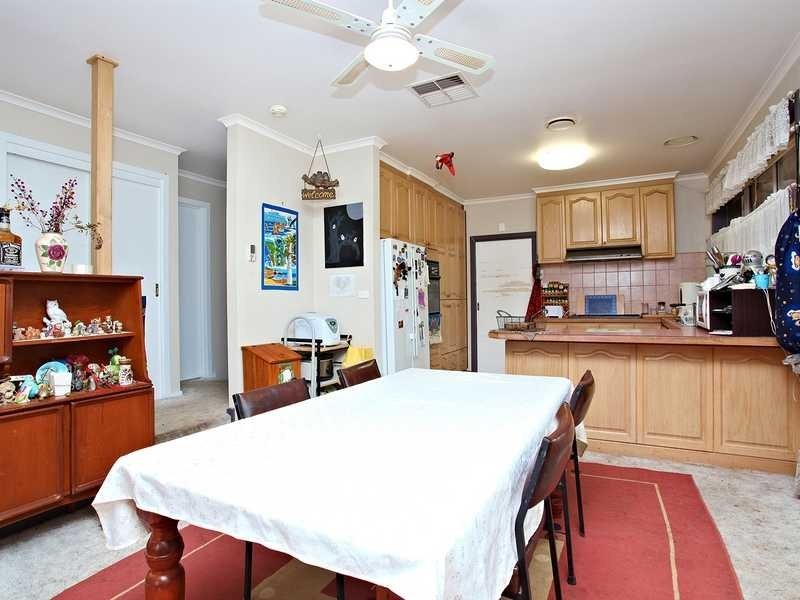 3 Van Court, Melton West VIC 3337