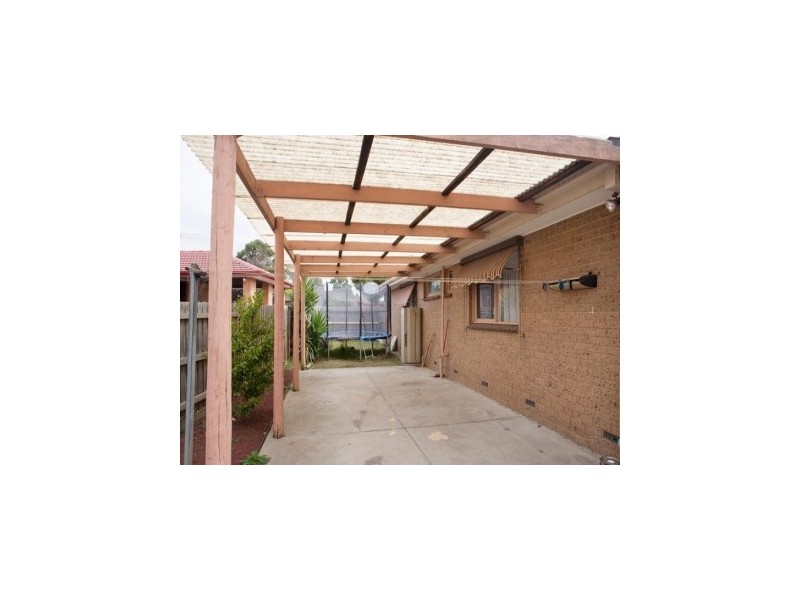 100 Loch Road, Dandenong North VIC 3175