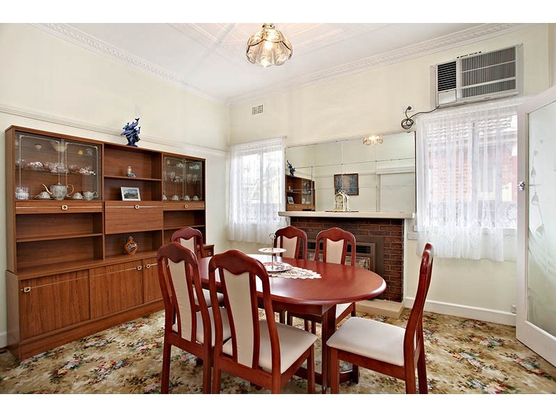 6 Dennis Street, Reservoir VIC 3073