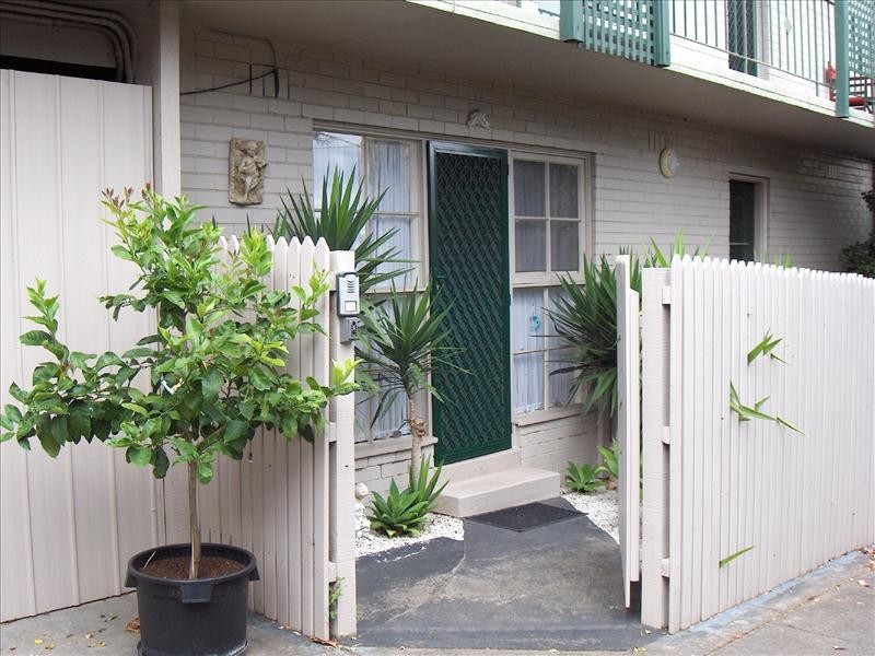 2/980 Lygon Street, Carlton North VIC 3054