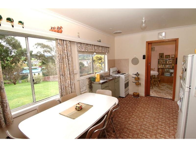 8 Jetty Road, Cygnet TAS 7112