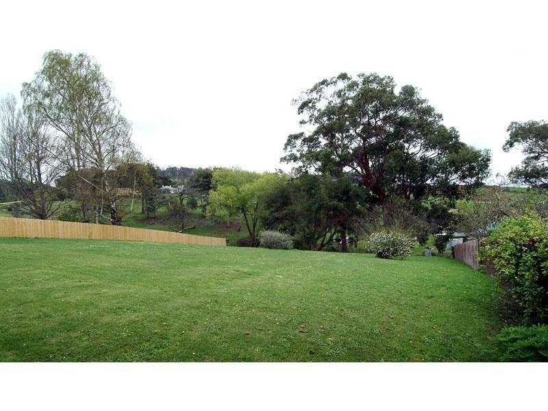 8 Jetty Road, Cygnet TAS 7112