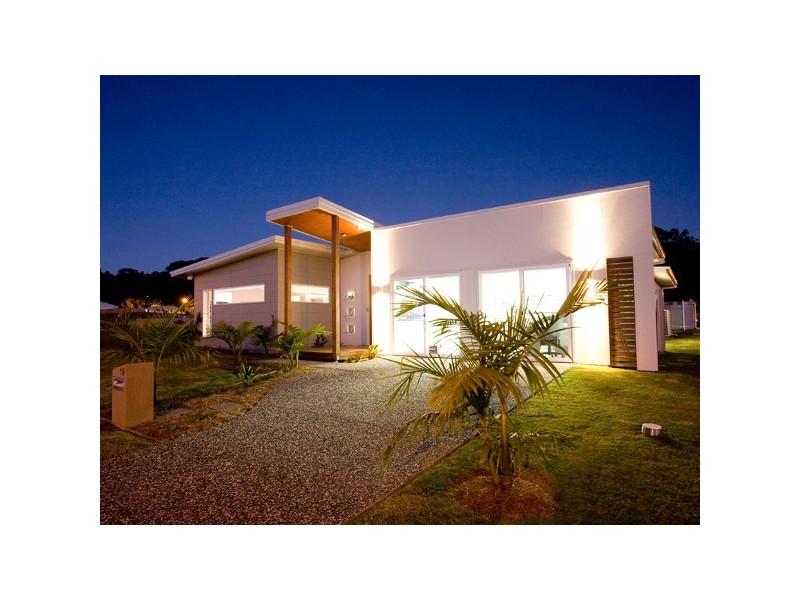 35 Forest Pines Boulevard, Forest Glen QLD 4556