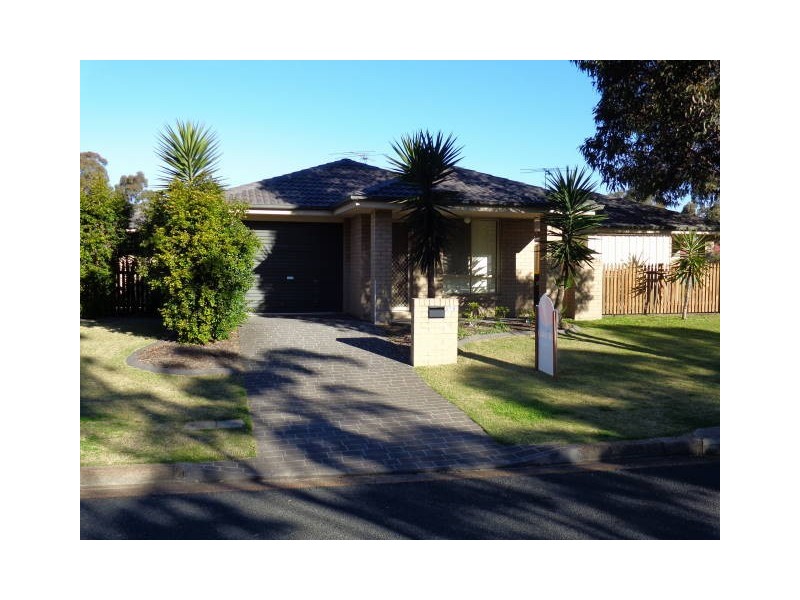 97B Ferraby Dr, Metford NSW 2323