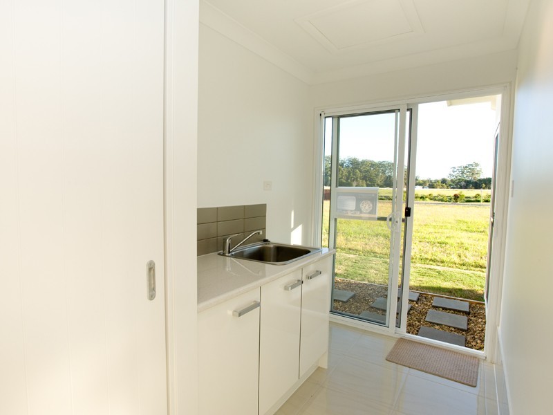 35 Forest Pines Boulevard, Forest Glen QLD 4556