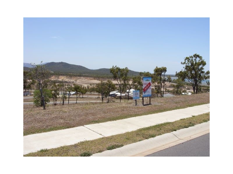 13 Harbour View Terrace, Bowen QLD 4805