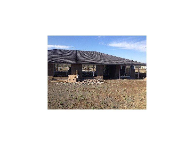 26-28 Silversmith Close, Gunnedah NSW 2380