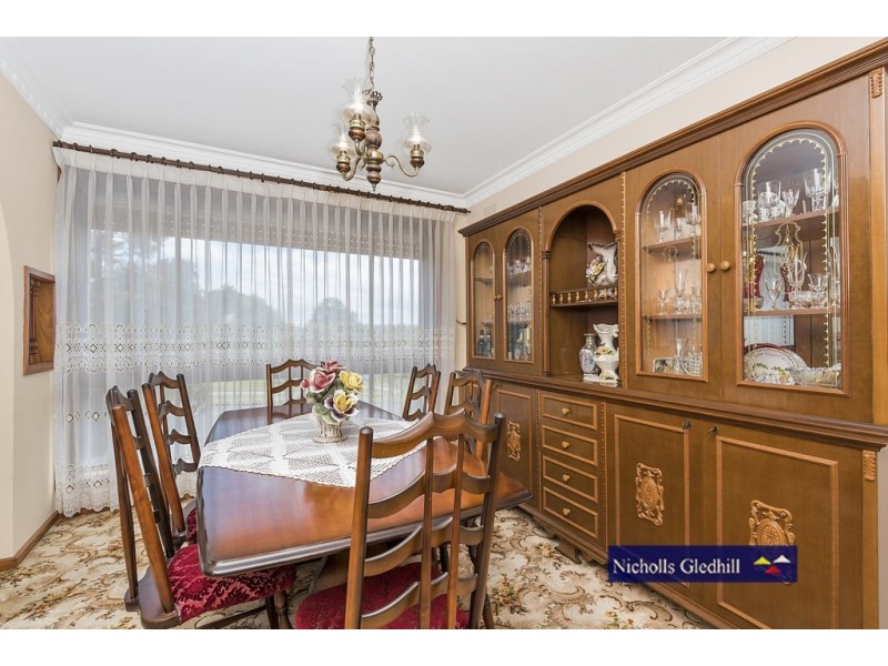 88 Daniel Solander Drive, Endeavour Hills VIC 3802