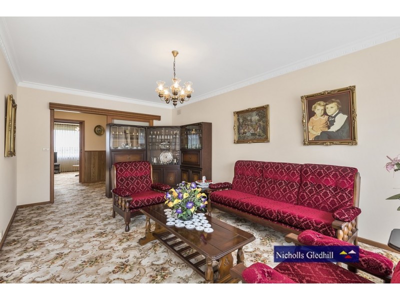 88 Daniel Solander Drive, Endeavour Hills VIC 3802