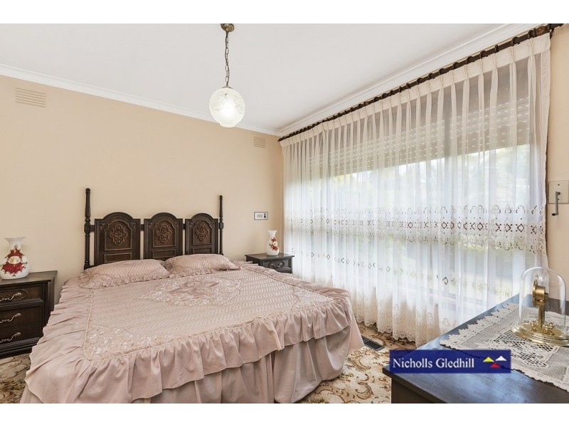 88 Daniel Solander Drive, Endeavour Hills VIC 3802