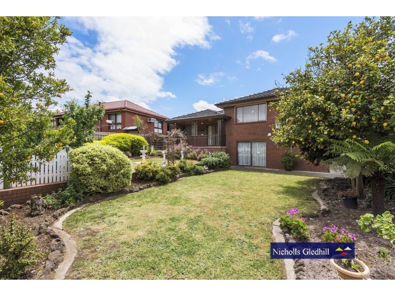 88 Daniel Solander Drive, Endeavour Hills VIC 3802