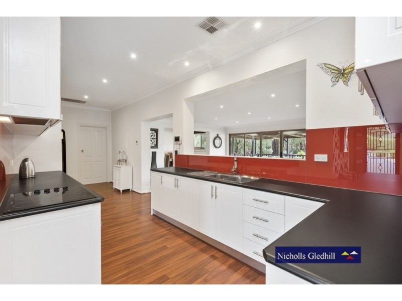 403 Lysterfield Road, Lysterfield VIC 3156