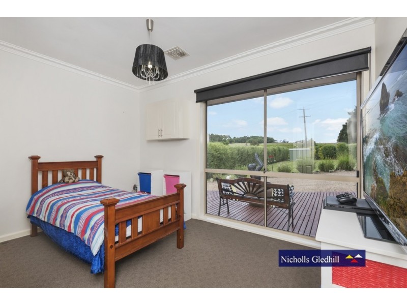 403 Lysterfield Road, Lysterfield VIC 3156