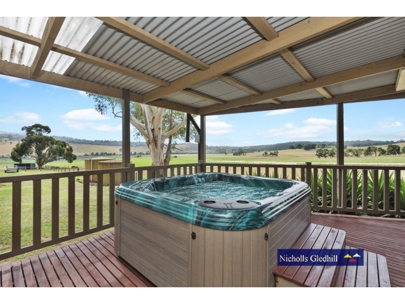 403 Lysterfield Road, Lysterfield VIC 3156