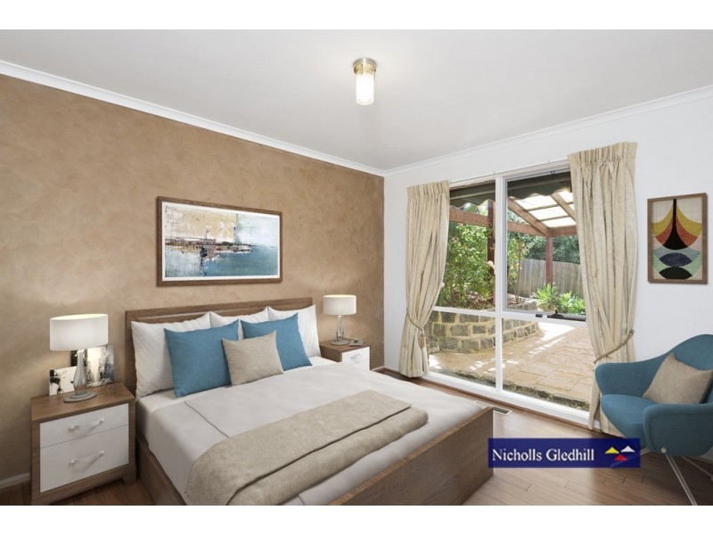 22 John Hunter Drive, Endeavour Hills VIC 3802