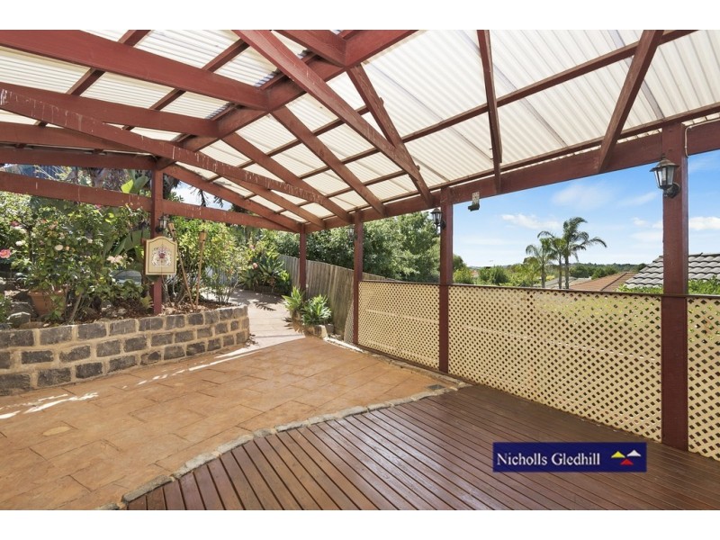 22 John Hunter Drive, Endeavour Hills VIC 3802