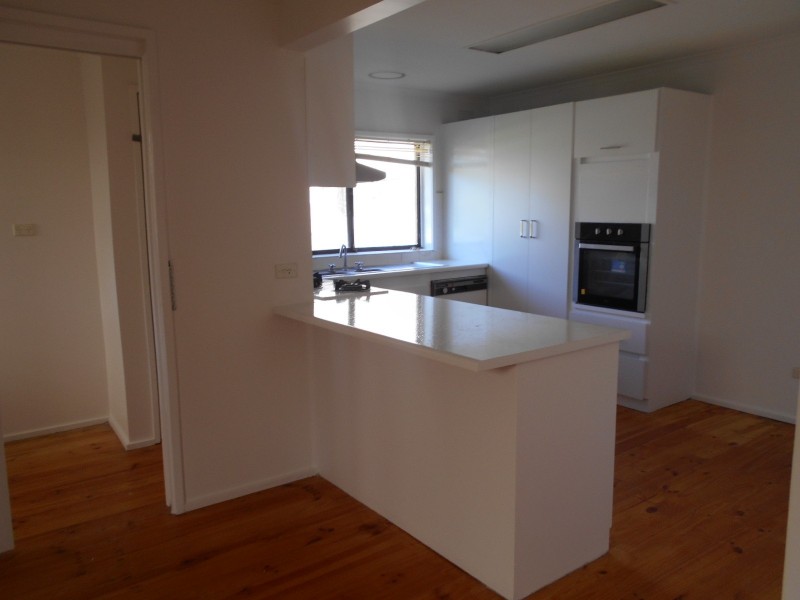 4 THURMOND COURT, Endeavour Hills VIC 3802