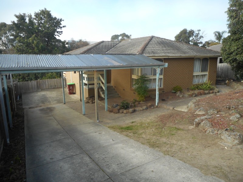 4 THURMOND COURT, Endeavour Hills VIC 3802 Floorplan