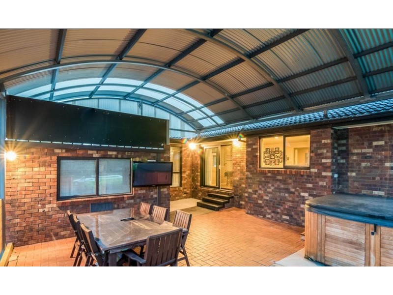 25 GARNET CLOSE, Narre Warren VIC 3805