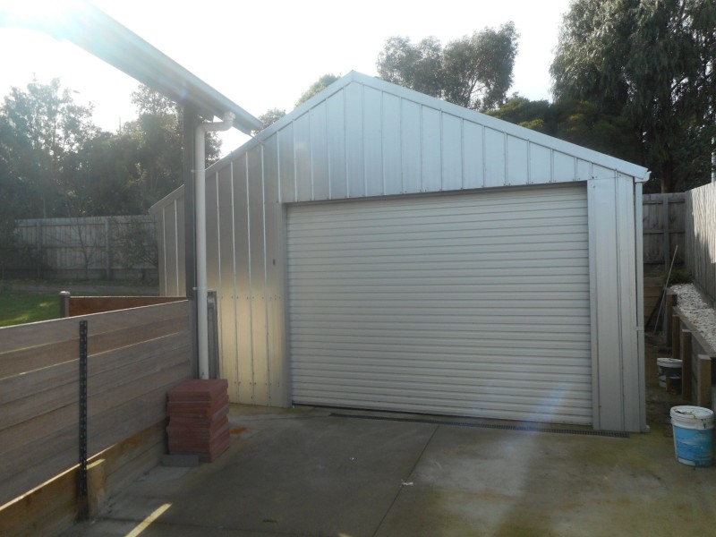 25 GARNET CLOSE, Narre Warren VIC 3805