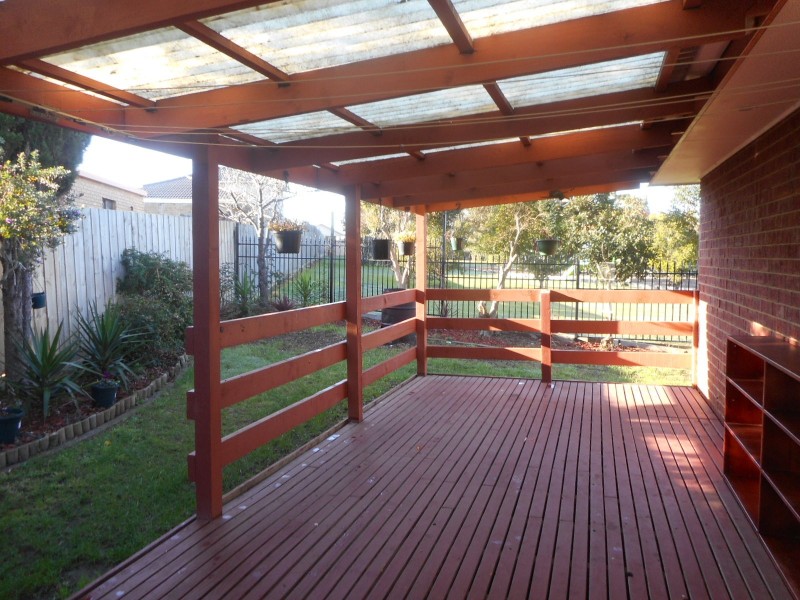 2/64 ARTHUR PHILLIP DRIVE, Endeavour Hills VIC 3802