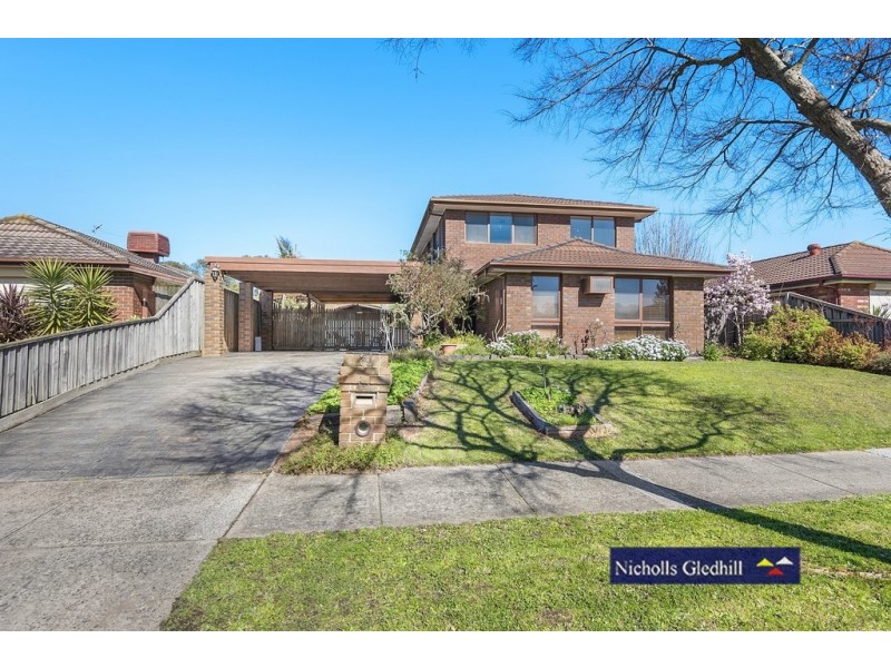 32 HEATHERLEA CRESCENT, Narre Warren VIC 3805